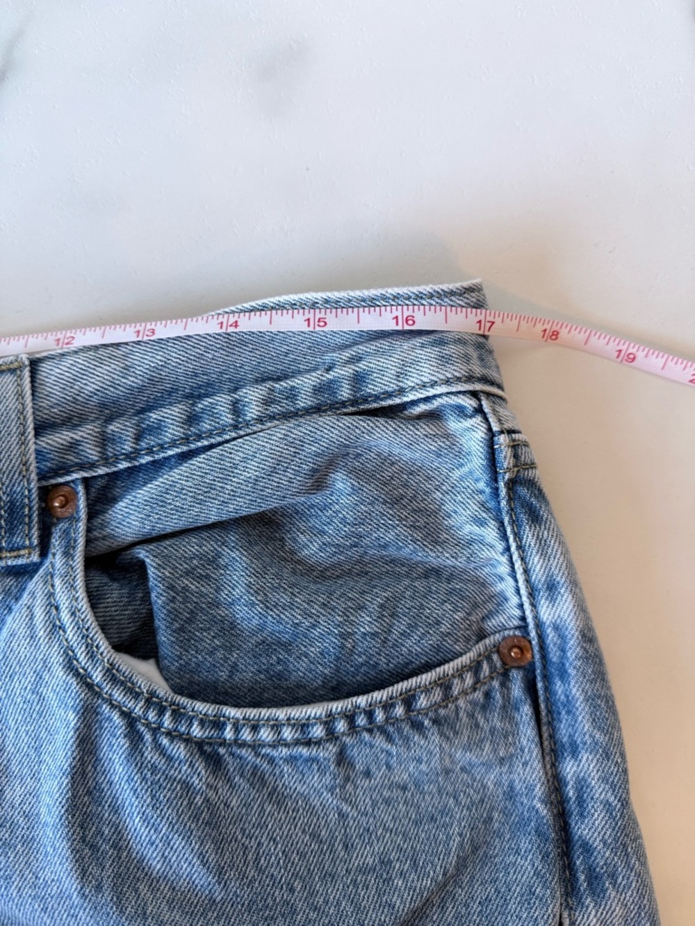 Levi’s Low Pro Straight Jeans Light Wash Normcore Closet Staple Denim size 31 - Picture 5 of 12